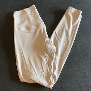 EUC LULULEMON Align chrome leggings